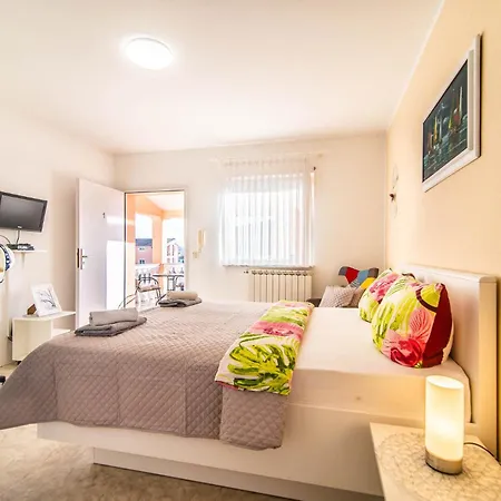 Haus Delphin Apartment Poreč